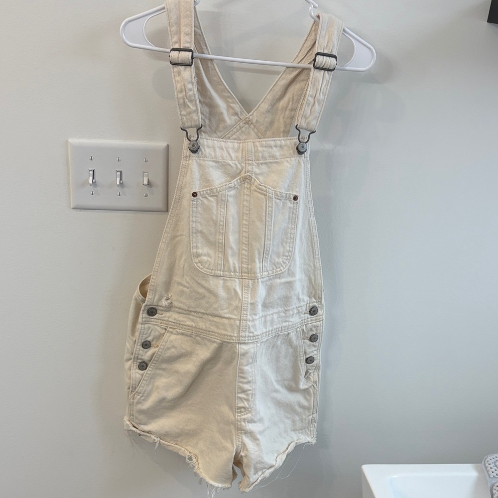 Old Navy Off White Womens Shorts Overalls